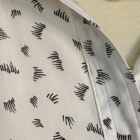 NWOT Ann Taylor LOFT Semi Sheer White Blouse with Black Print - Picture 7 of 8